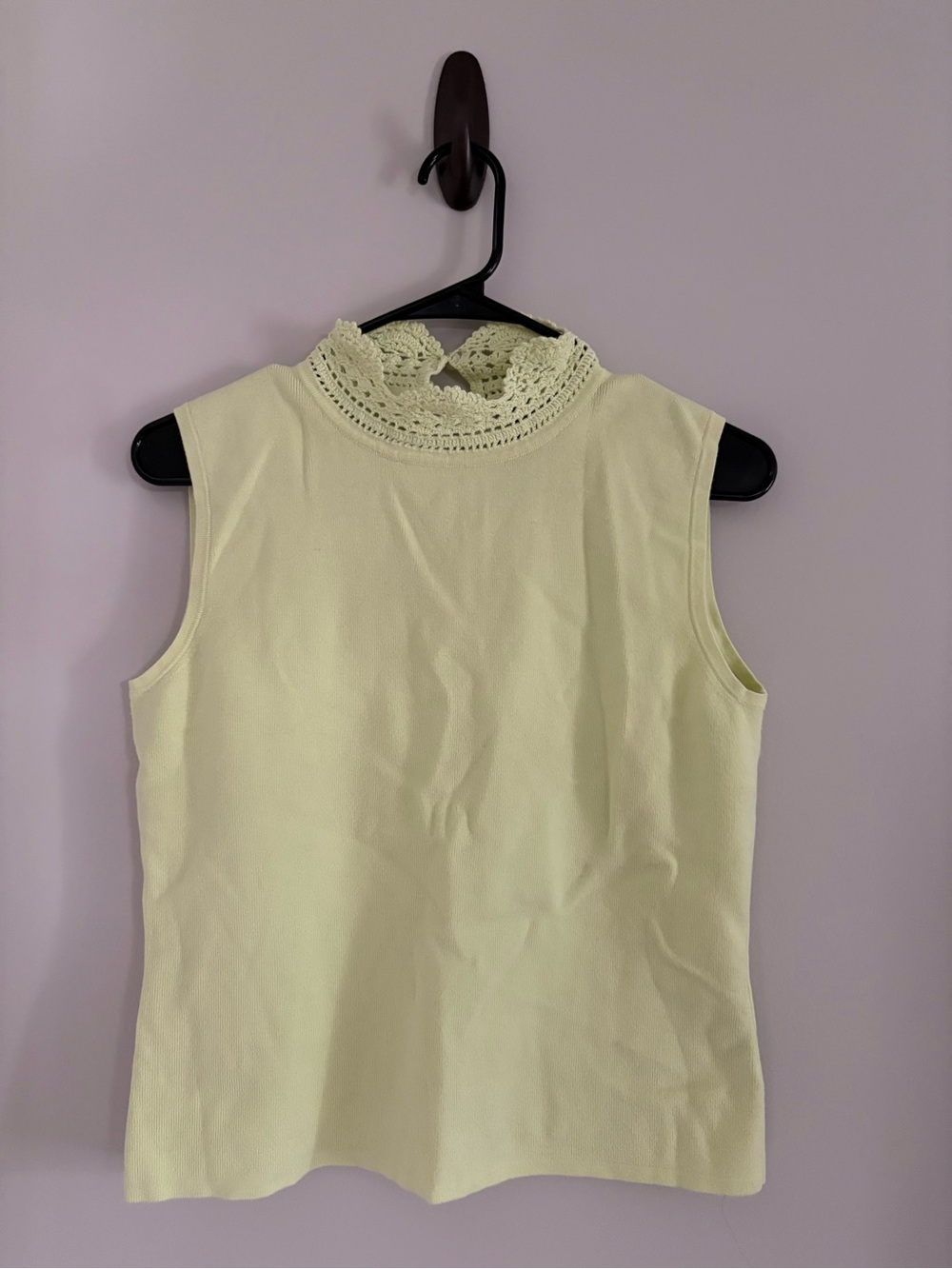 Designers Originals Women’s Green/Yellow Crochet Mock Neck Sleeveless Top
